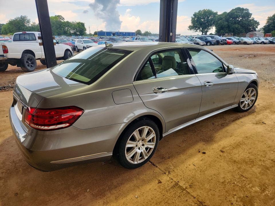 2014 Mercedes-benz E-klasse VIN WDDHF5KB1EA860817 COPART salvage auction — MINOR DENT/SCRATCHES, TN - CERTIFICATE OF TITLE (P), sold $4,300 on 2026-07-29 (photo 3)