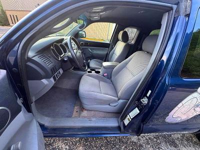 2008 Toyota Tacoma VIN 5TEUX42N18Z583364 COPART salvage auction — NORMAL WEAR, Ct - Certificate Of Title (P), sold $6,200 on 2026-07-07 (photo 5)
