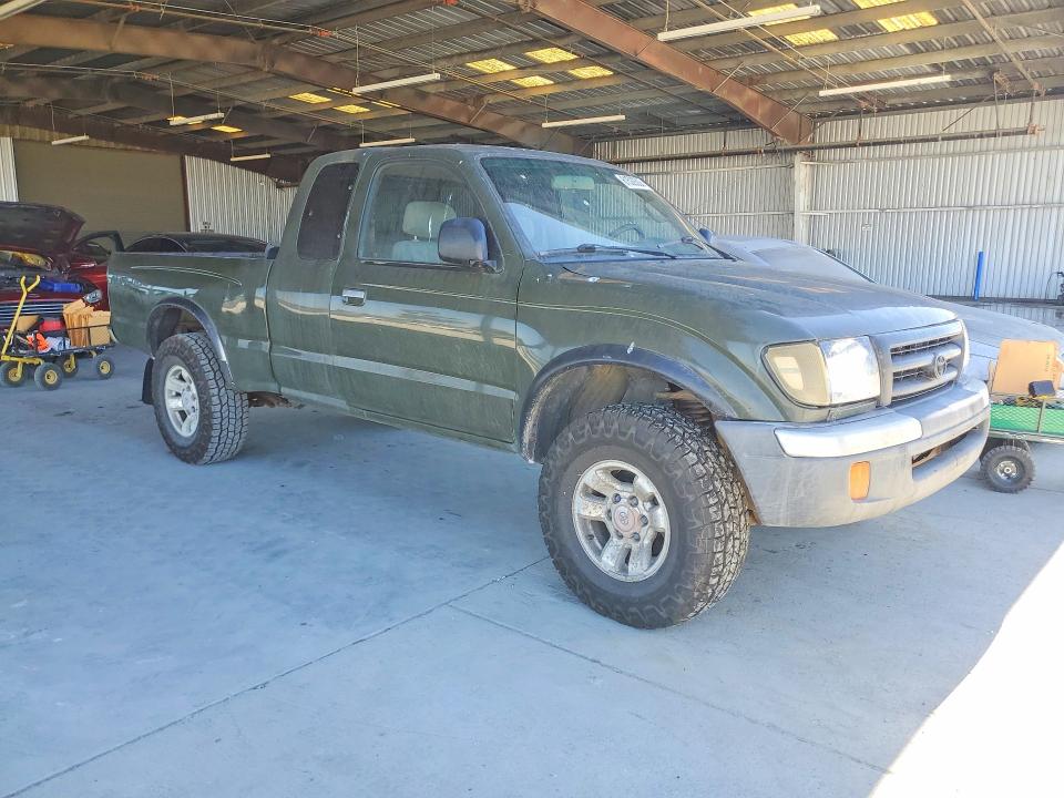 2000 Toyota Tacoma VIN 5TEWN72N1YZ691371 COPART salvage auction — REAR END, Ca - Dis/Dlr/Exp Only Clean Title, sold $3,000 on 2026-07-30 (photo 4)