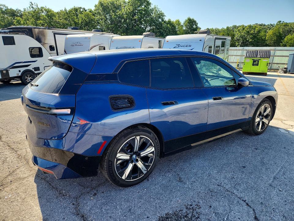 2023 BMW Ix VIN WB533CF05PCK57916 COPART salvage auction — HAIL, Mo - Salvage Certificate Of Title, sold $26,500 on 2026-08-03 (photo 3)