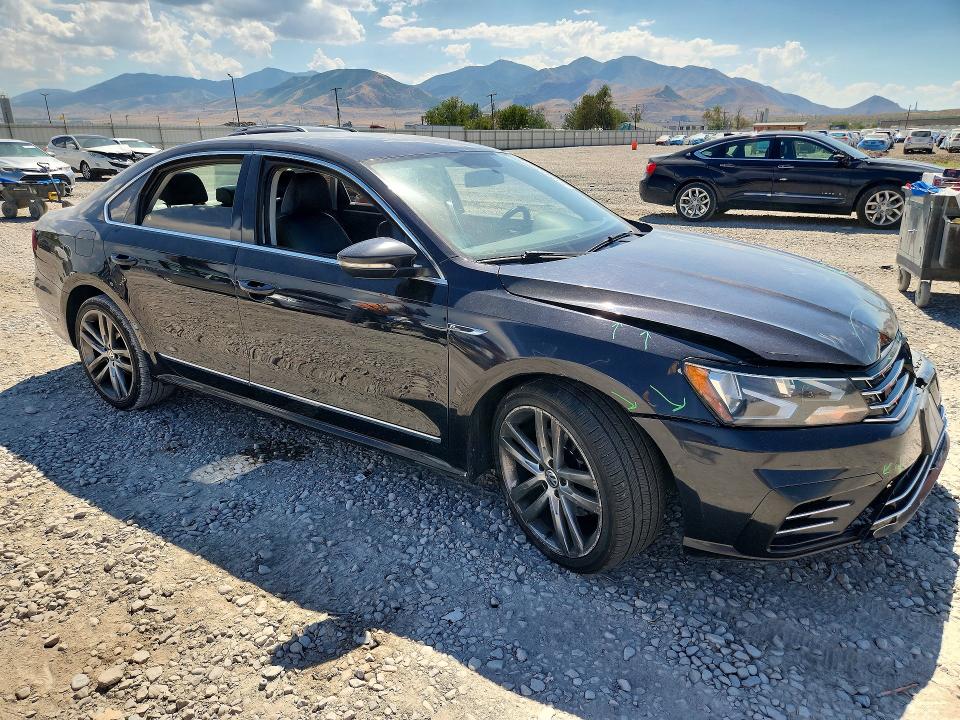 2017 Volkswagen Passat VIN 1VWDT7A36HC032338 COPART salvage auction — FRONT END, Salvage Title, sold $550 on 2026-08-21 (photo 4)