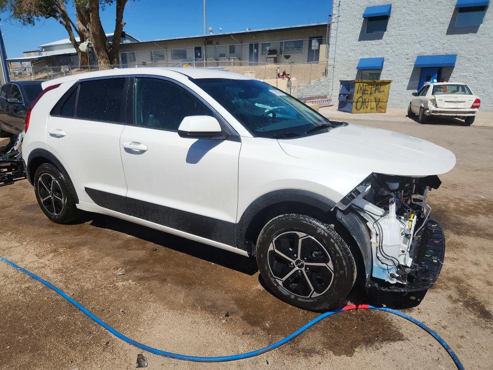 2026 Kia Niro VIN KNDCP3LE6T5322781 COPART salvage auction — FRONT END, NM - CERTIFICATE OF TITLE, sold $6,500 on 2026-07-15 (photo 4)