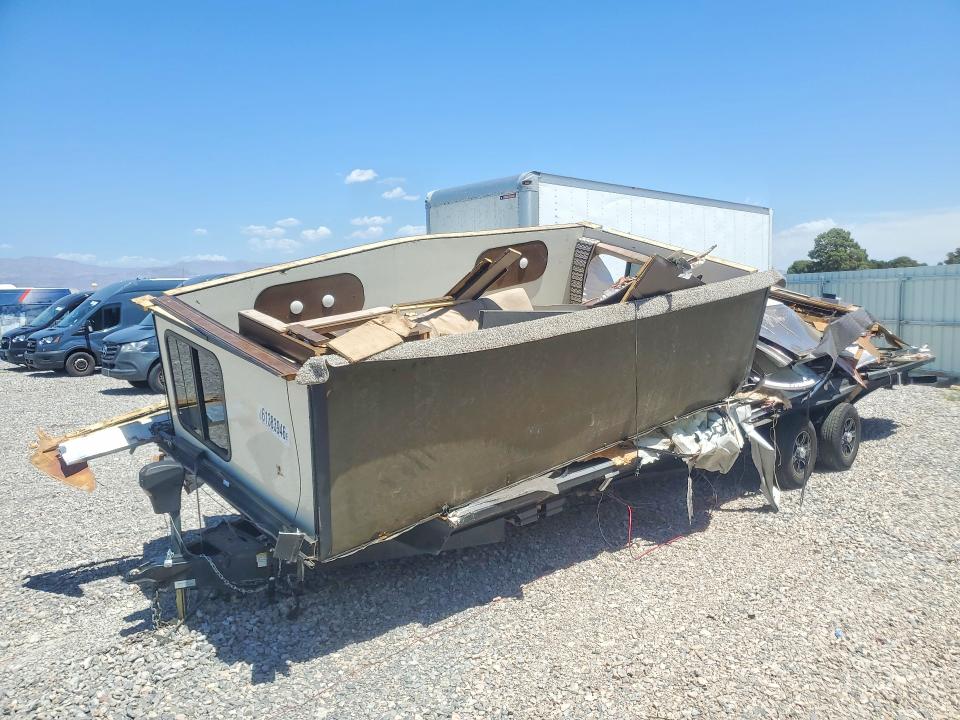 2018 Fore - forest river Wildcat VIN 5ZT2WCUB2JB400800 COPART salvage auction — ALL OVER, NV - SALVAGE TITLE, sold $250 on 2026-10-08 (photo 1)