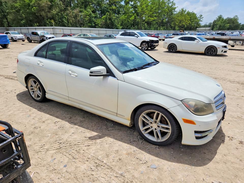 2012 Mercedes-benz C-klasse VIN WDDGF8BB6CR206102 COPART salvage auction — REAR END, Ga - Cert Of Title-Salvage, sold $650 on 2026-08-21 (photo 4)