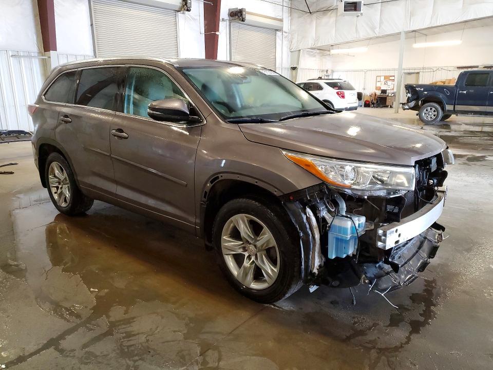 2015 Toyota Highlander VIN 5TDDKRFH4FS205873 COPART salvage auction — FRONT END, MN - CERT OF TITLE-SALVAGE, sold $675 on 2026-07-27 (photo 4)