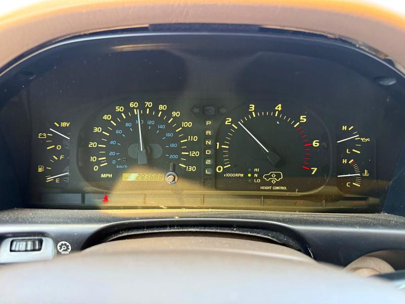 1998 Lexus Lx 470 VIN JT6HT00W9W0023792 COPART salvage auction — MINOR DENT/SCRATCHES, Ok - Cert Of Title-Salvage (P), sold $2,450 on 2026-07-30 (photo 8)