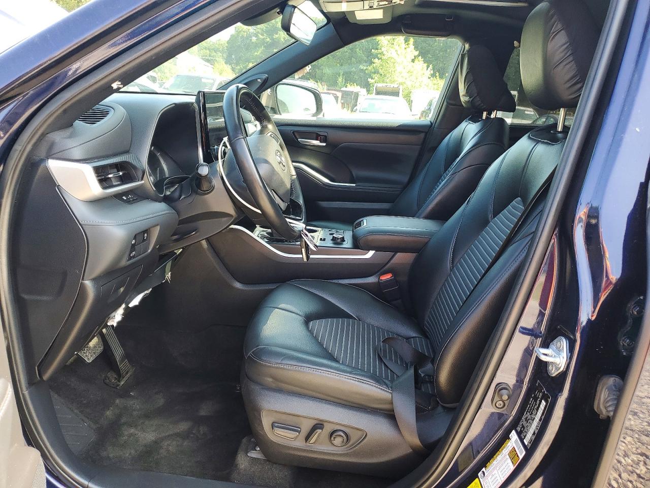 2023 Toyota Highlander VIN 5TDKDRBH0PS512837 COPART salvage auction — Front End, NY - CERTIFICATE OF TITLE, sold $19,600 on 2026-08-25 (photo 7)