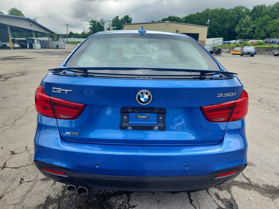 2019 BMW 3er VIN WBA8Z9C51KB220823 COPART salvage auction — WATER/FLOOD, Salvage Title, sold $3,750 on 2026-08-06 (photo 6)