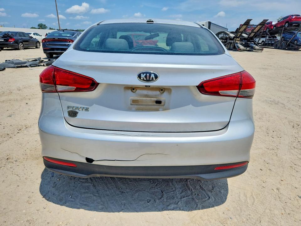2017 Kia VIN 3KPFL4A72HE083535 COPART salvage auction — REAR END, Al - Certificate Of Title, sold $1,100 on 2026-07-09 (photo 6)