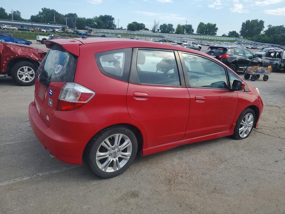2011 Honda Fit VIN JHMGE8H59BC026644 COPART salvage auction — HAIL, Mo - Cert Of Title-Prior Salvage, sold $275 on 2026-07-31 (photo 3)