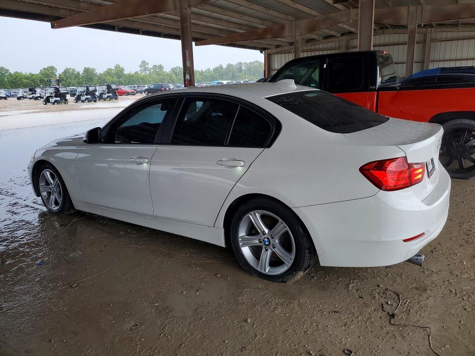 2015 BMW 3er VIN WBA3B1C58FK136052 COPART salvage auction — UNDERCARRIAGE, Tx - Salvage Vehicle Title, sold $2,050 on 2026-08-14 (photo 2)