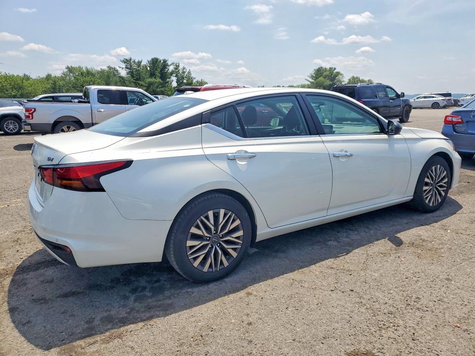 2024 Nissan Altima VIN 1N4BL4DVXRN324334 COPART salvage auction — WATER/FLOOD, Pa - Cert Of Salvage-W=Flood Veh, sold $8,700 on 2026-07-31 (photo 3)