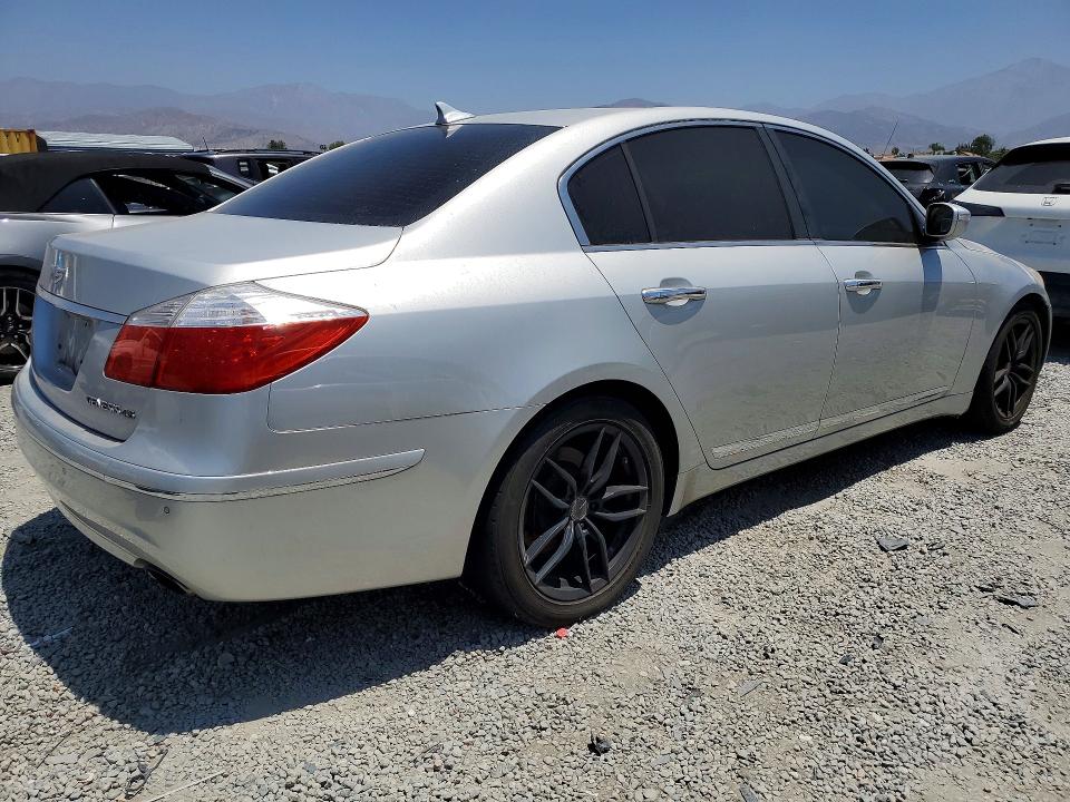 2011 Hyundai Genesis VIN KMHGC4DF9BU127400 COPART salvage auction — MINOR DENT/SCRATCHES, Ca - Dis/Dlr/Exp Only Clean Title, sold $300 on 2026-07-29 (photo 3)