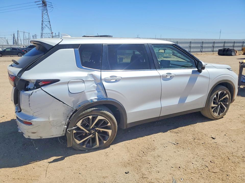 2024 Mitsubishi Outlander VIN JA4J3VA85RZ080878 COPART salvage auction — REAR END, Ca - Salvage Certificate, sold $7,200 on 2026-08-21 (photo 3)