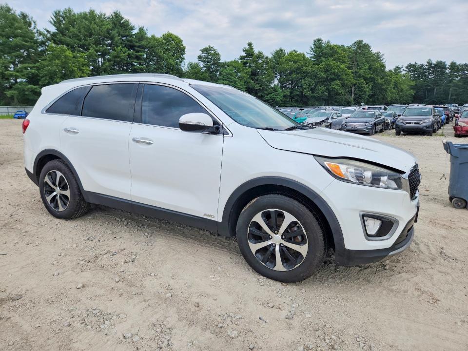 2016 Kia Sorento VIN 5XYPHDA16GG029366 COPART salvage auction — MINOR DENT/SCRATCHES, Ma - Certificate Of Title, sold $2,300 on 2026-07-23 (photo 4)