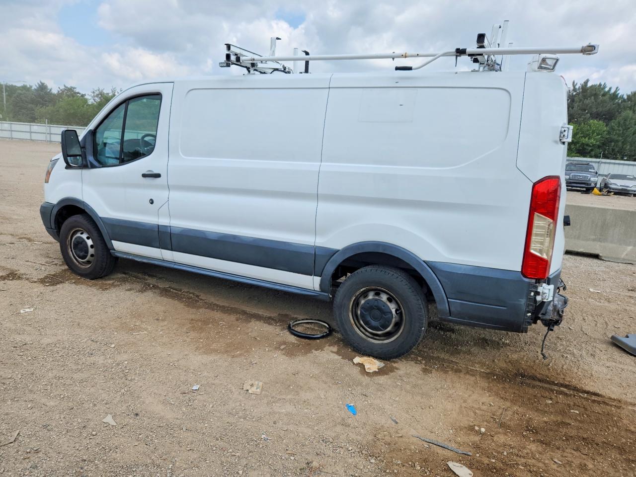2015 Ford Transit VIN 1FTNR1ZM7FKA55257 COPART salvage auction — Rear End, Sc - Salvage Title, sold $6,800 on 2026-09-22 (photo 2)