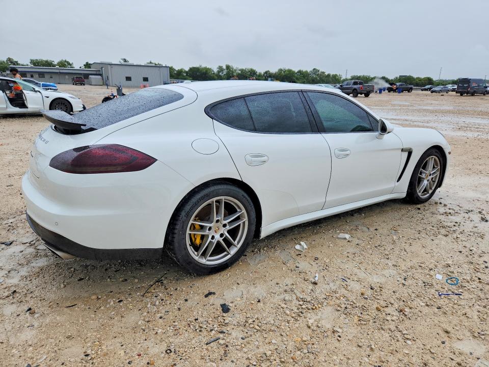 2015 Porsche Panamera VIN WP0AA2A78FL002109 COPART salvage auction — MINOR DENT/SCRATCHES, Tx - Certificate Of Title (P), sold $6,600 on 2026-07-30 (photo 3)