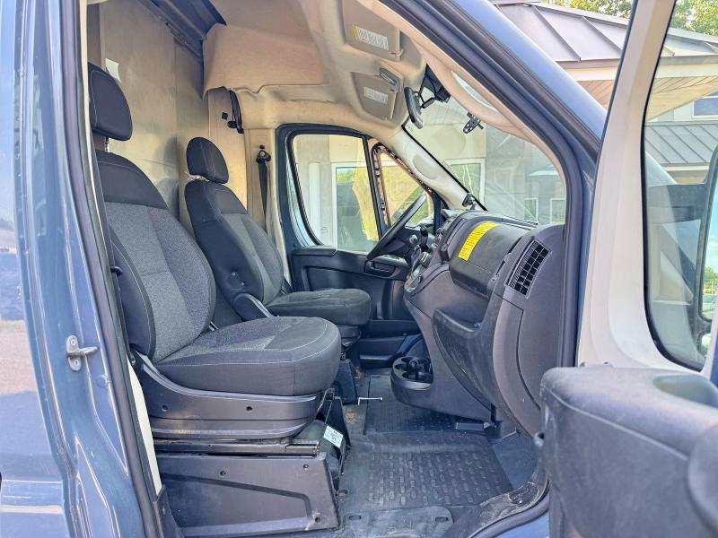 2019 Ram Promaster 2500 VIN 3C6TRVDGXKE518108 COPART salvage auction — MINOR DENT/SCRATCHES, MA - CERTIFICATE OF TITLE (P), sold $8,500 on 2026-07-22 (photo 5)
