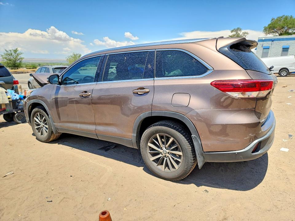 2019 Toyota Highlander VIN 5TDJZRFH5KS717926 COPART salvage auction — FRONT END, Nm - Certificate Of Title, sold $6,300 on 2026-07-23 (photo 2)
