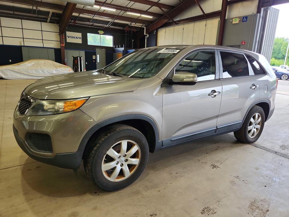2013 Kia Sorento VIN 5XYKT3A19DG355290 COPART salvage auction — MINOR DENT/SCRATCHES, MA - CERTIFICATE OF TITLE (P), sold $1,800 on 2026-07-27 (photo 1)