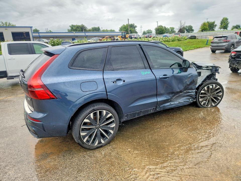2026 Volvo Xc60 VIN YV4M12RM8T1417491 COPART salvage auction — FRONT END, FL - CERTIFICATE OF TITLE, sold $18,300 on 2026-08-17 (photo 3)