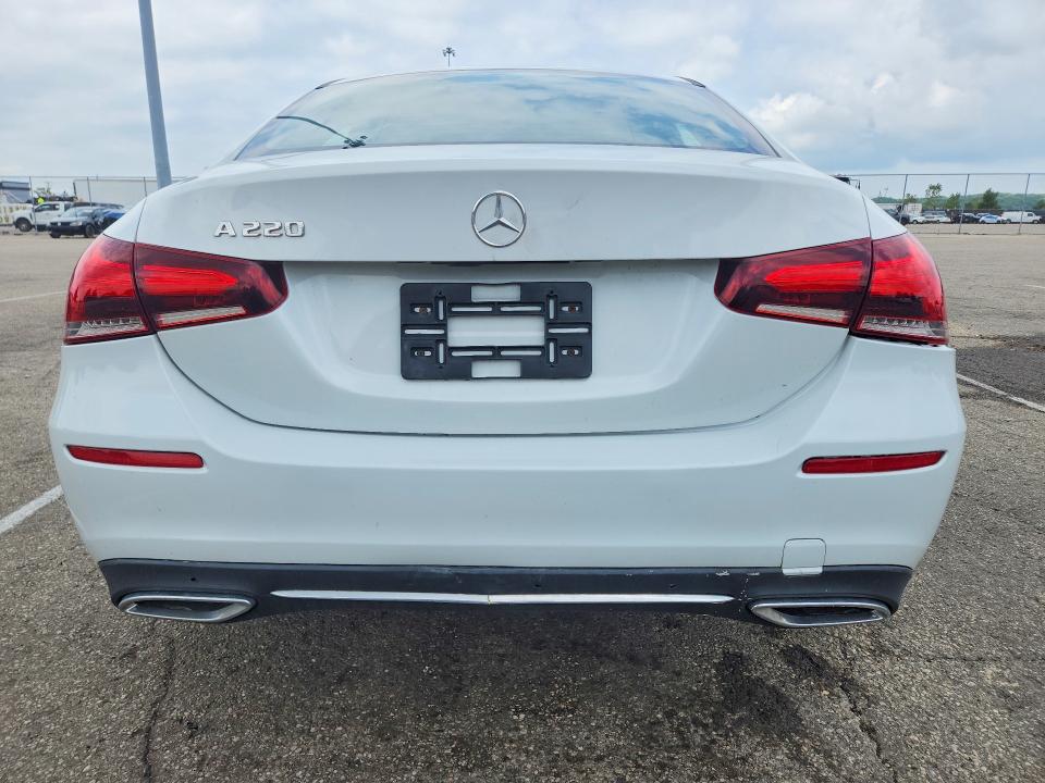 2019 Mercedes-benz A-klasse VIN WDD3G4EBXKW020708 COPART salvage auction — MINOR DENT/SCRATCHES, Va - Certificate Of Title (P), sold $7,700 on 2026-08-06 (photo 6)