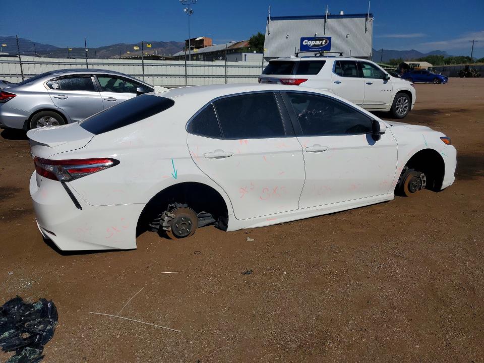 2019 Toyota Camry VIN 4T1B11HK7KU186371 COPART salvage auction — VANDALISM, Co - Salvage Title, sold $2,800 on 2026-07-29 (photo 3)