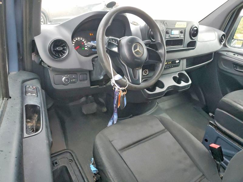 2019 Mercedes-benz Sprinter VIN WD4PF1CD0KP134220 COPART salvage auction — ALL OVER, GA - CERTIFICATE OF TITLE (P), sold $7,200 on 2026-07-29 (photo 8)