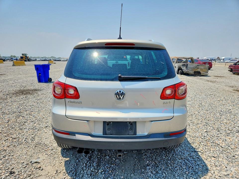 2011 Volkswagen Tiguan VIN WVGAV7AX4BW555975 COPART salvage auction — FRONT END, CO - PUBLIC - SALVAGE TITLE (P), sold $1,000 on 2026-07-09 (photo 6)