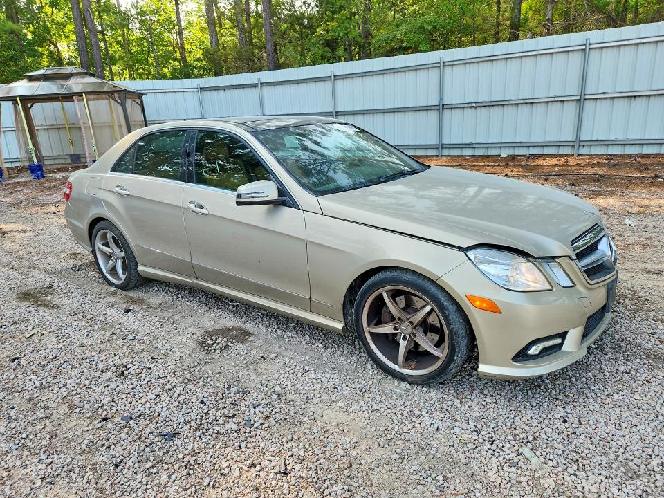 2011 Mercedes-benz E-klasse VIN WDDHF8HB7BA348323 COPART salvage auction — MINOR DENT/SCRATCHES, Ny - Dealer Only Clean Title, sold $250 on 2026-08-07 (photo 4)