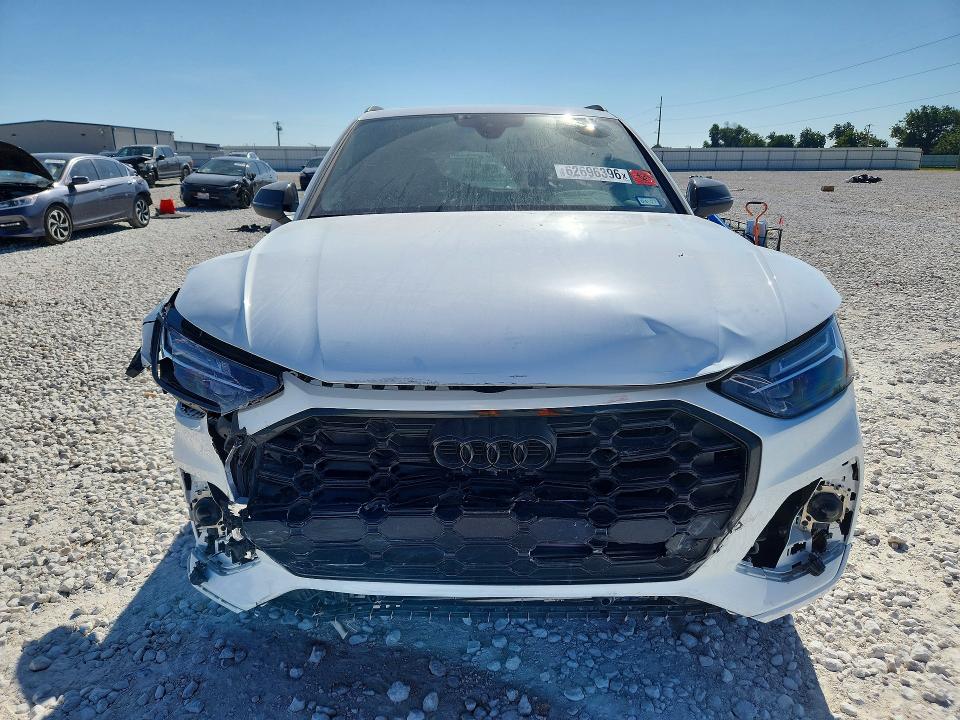 2025 Audi Sq5 VIN WA1B4AFY4S2046397 COPART salvage auction — FRONT END, Tx - Salvage Vehicle Title, sold $16,000 on 2026-08-20 (photo 5)