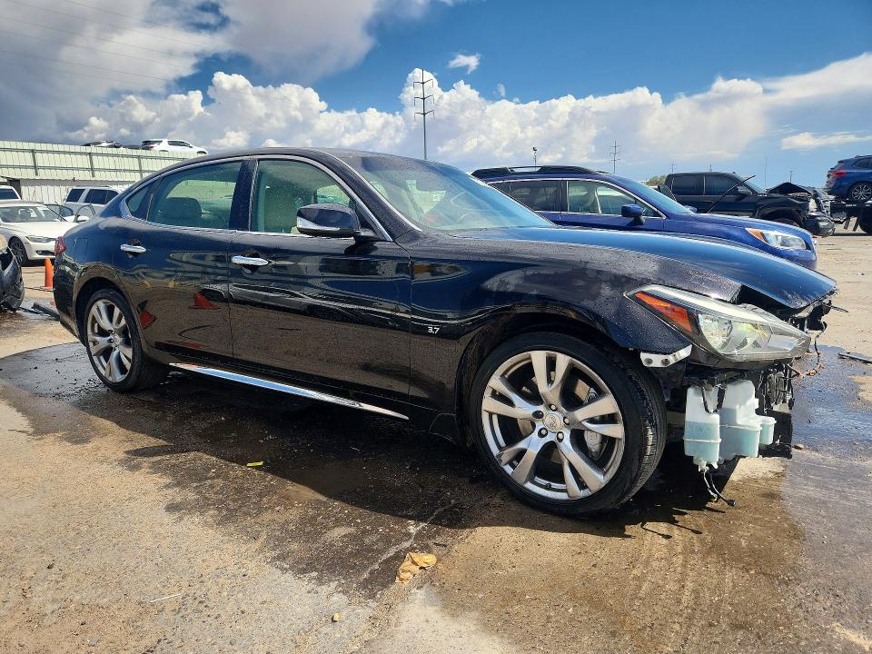 2015 Infiniti Q70 VIN JN1BY1PP9FM601325 COPART salvage auction — FRONT END, NM - CERT OF TITLE-SALVAGE, sold $1,700 on 2026-08-31 (photo 4)