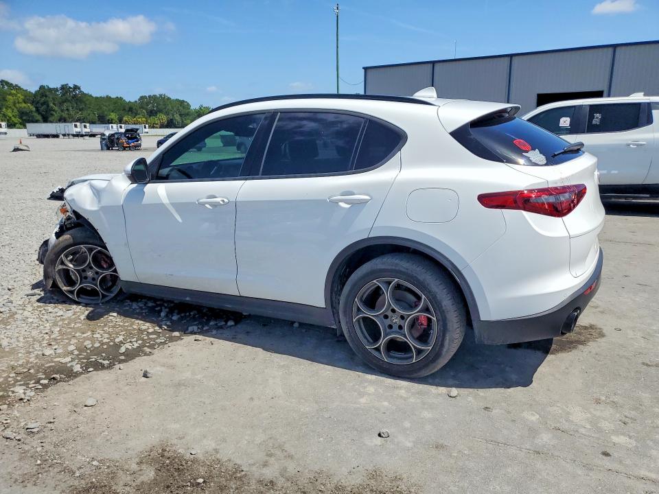 2022 Alfa romeo Stelvio VIN ZASPAJANXN7D27460 COPART salvage auction — FRONT END, Fl - Cert Of Title Slvg Rebuildable, sold $5,200 on 2026-08-05 (photo 2)