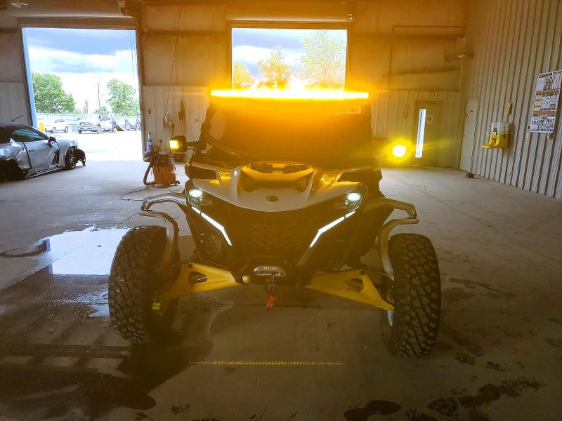 2024 Can-am/ brp Maverick VIN 3JB8GAT4XRE000274 COPART salvage auction — MINOR DENT/SCRATCHES, Ny - Mv-51B/Stmt Of Ownership, sold $35,500 on 2026-07-28 (photo 9)