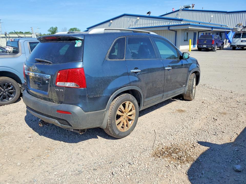 2011 Kia Sorento VIN 5XYKUDA27BG062805 COPART salvage auction — NORMAL WEAR, PA - CERT OF TITLE, sold $725 on 2026-07-27 (photo 3)