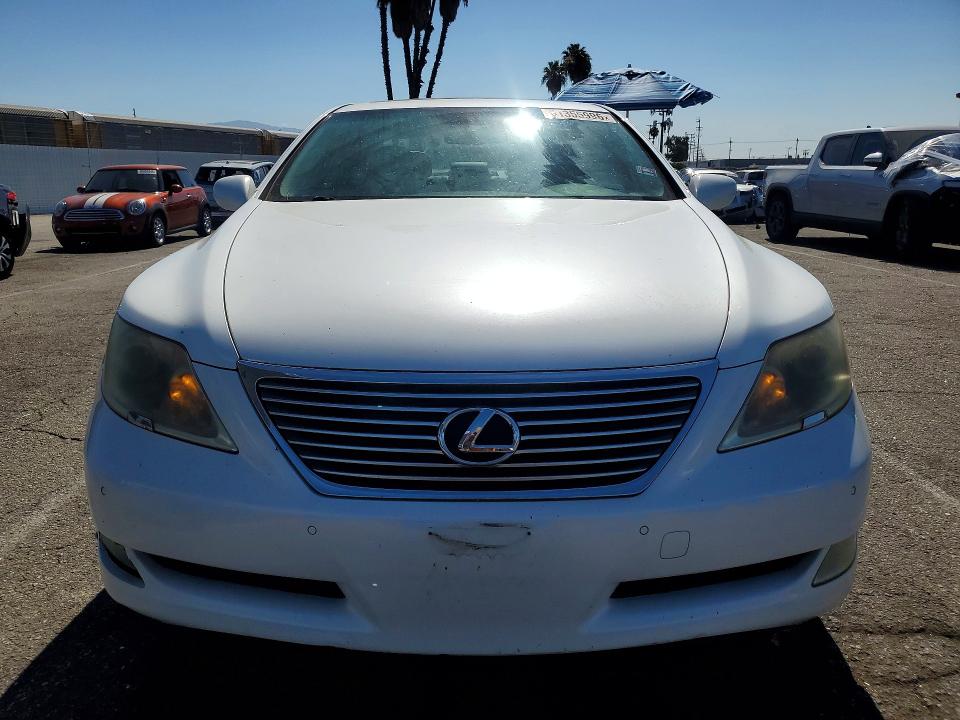 2007 Lexus Ls VIN JTHBL46FX75040410 COPART salvage auction — MINOR DENT/SCRATCHES, CA - DIS/DLR/EXP ONLY CLEAN TITLE, sold $90 on 2026-07-21 (photo 5)