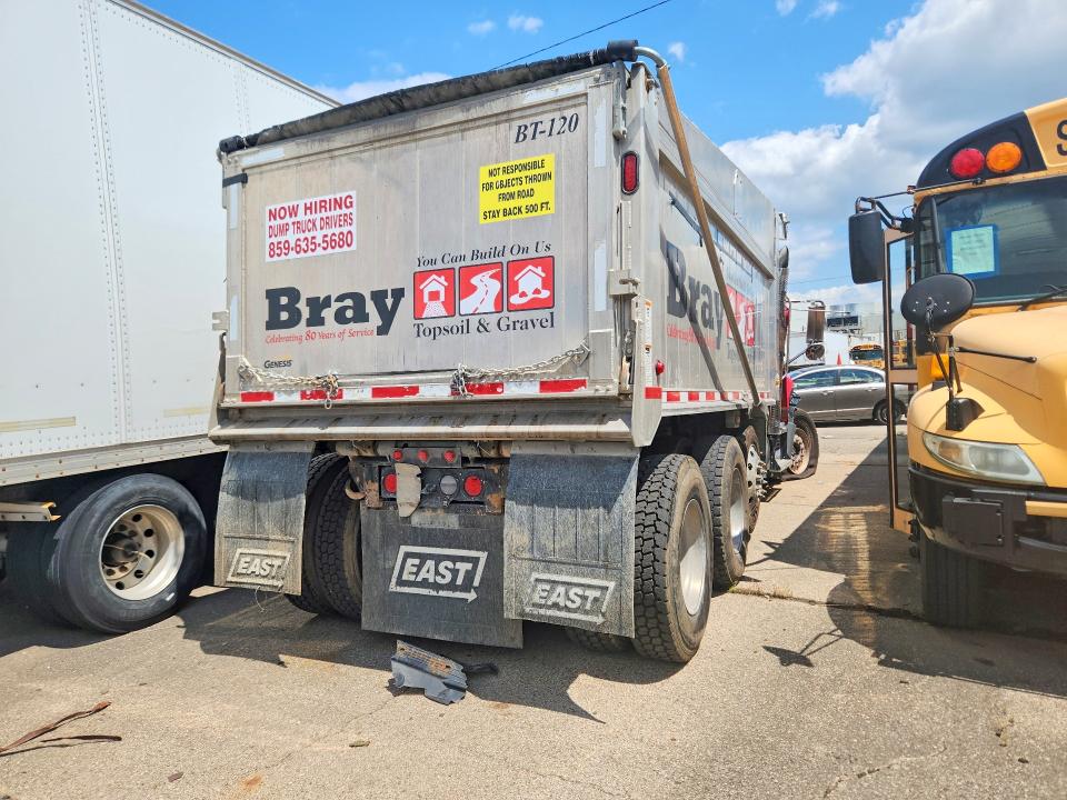 2026 Mack Granite VIN 1M2GR3NC0TM007239 COPART salvage auction — FRONT END, OH - CERT OF TITLE-SALVAGE, sold $50,000 on 2026-08-20 (photo 3)
