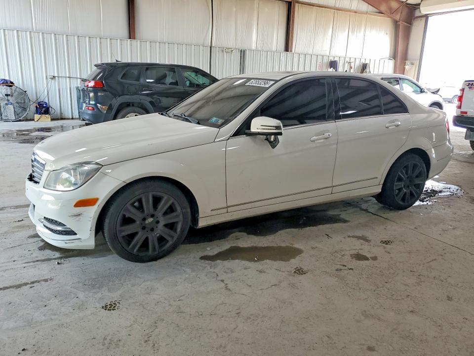 2013 Mercedes-benz C-klasse VIN WDDGF8AB0DA857789 COPART salvage auction — FRONT END, Pa - Cert Of Title, sold $525 on 2026-08-05 (photo 1)