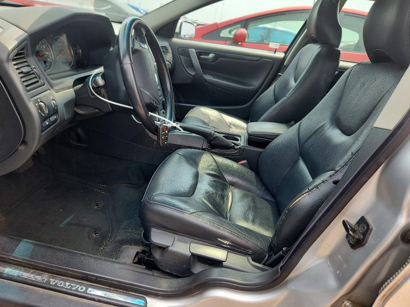 2004 Volvo V70 VIN YV1SW61T742399884 COPART salvage auction — BURN, OH - CERT OF TITLE-SALVAGE, sold $200 on 2026-07-31 (photo 7)