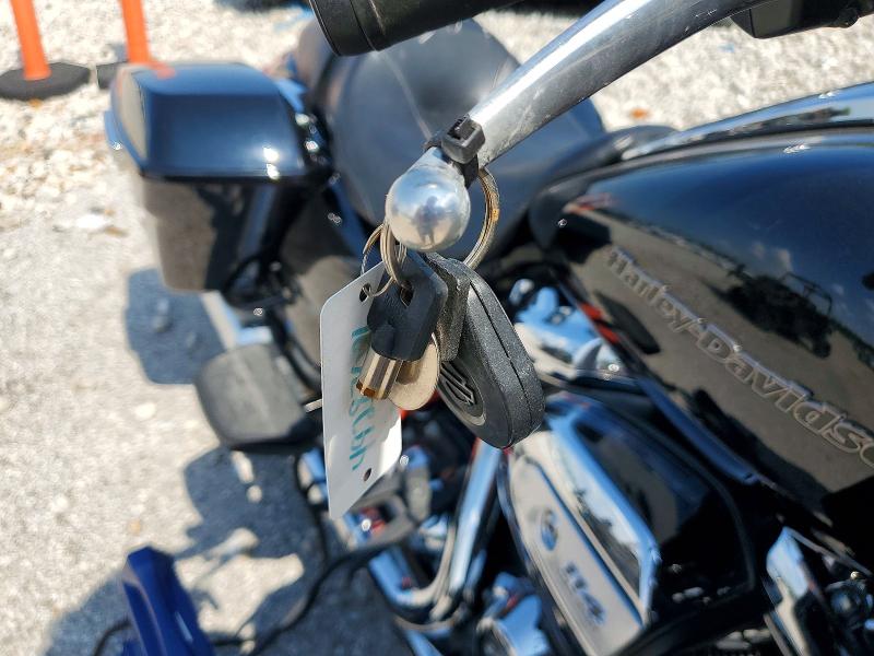 2022 Harley-davidson Fltrk VIN 1HD1KZF18NB634783 COPART salvage auction — ALL OVER, MO - SALVAGE CERTIFICATE OF TITLE, sold $4,600 on 2026-07-27 (photo 8)