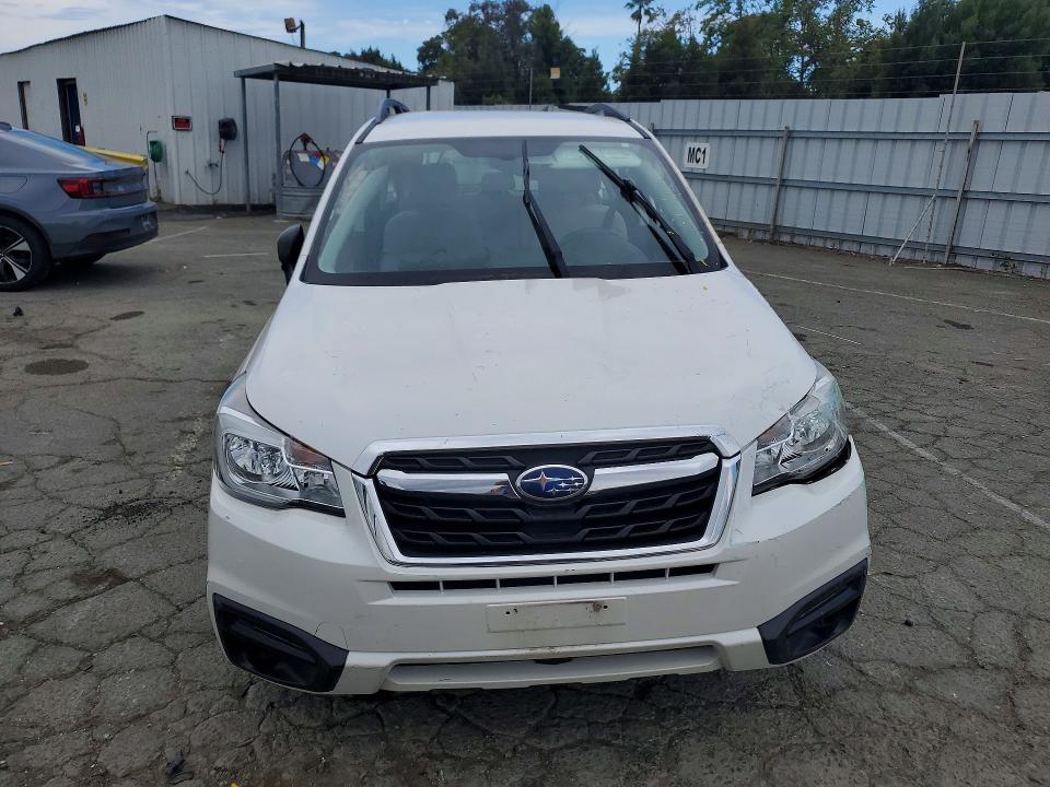 2017 Subaru Forester VIN JF2SJABC9HH586554 COPART salvage auction — ROLLOVER, CA - SALVAGE CERTIFICATE, sold $675 on 2026-07-24 (photo 5)