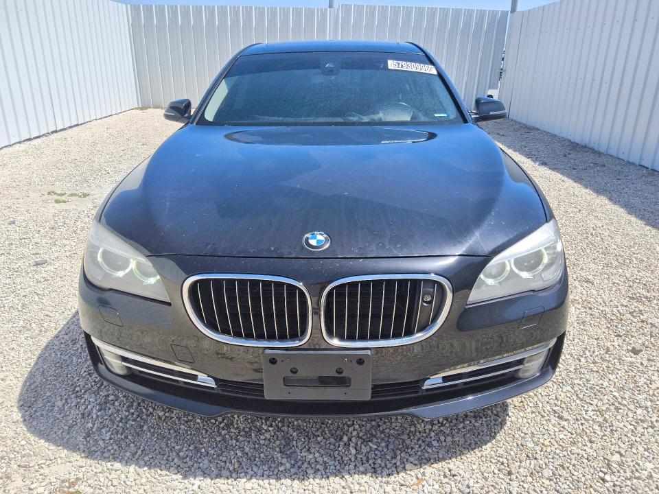 2013 BMW 7 series VIN WBAYA8C55DC996578 COPART salvage auction — MINOR DENT/SCRATCHES, FL - CERTIFICATE OF TITLE, sold $1,450 on 2026-08-04 (photo 5)