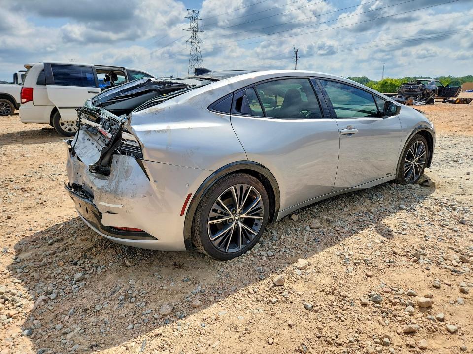 2023 Toyota Prius VIN JTDADABUXP3000563 COPART salvage auction — REAR END, Ga - Dealer Only Salvage Title, sold $6,300 on 2026-07-27 (photo 3)