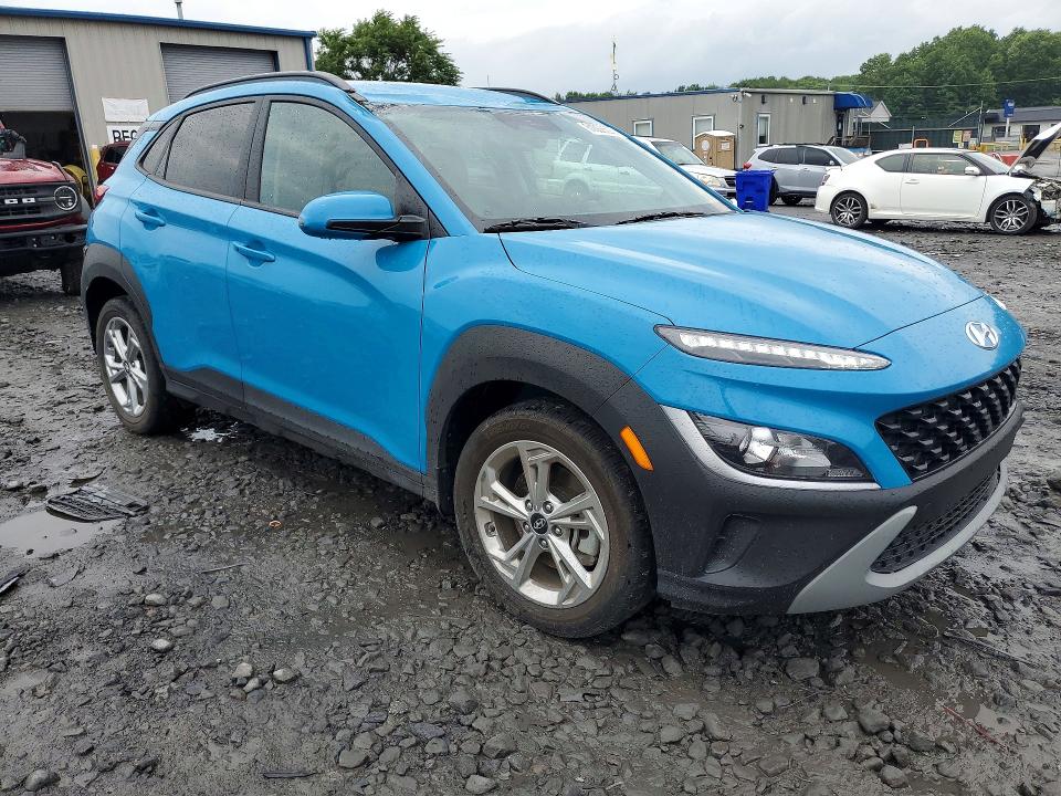 2022 Hyundai Kona VIN KM8K6CAB9NU888901 COPART salvage auction — ROOF, Salvage Title, sold $400 on 2026-07-29 (photo 4)