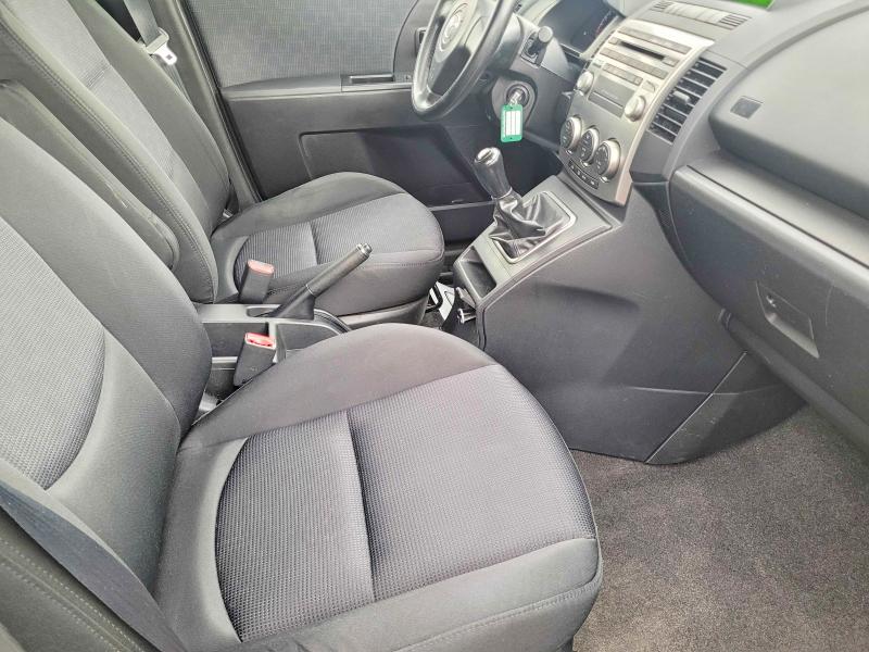 2010 Mazda 5 VIN JM1CR2W33A0373941 COPART salvage auction — MINOR DENT/SCRATCHES, ON - PERMIT NO BRAND - UNFIT (P), sold $225 on 2026-07-08 (photo 5)