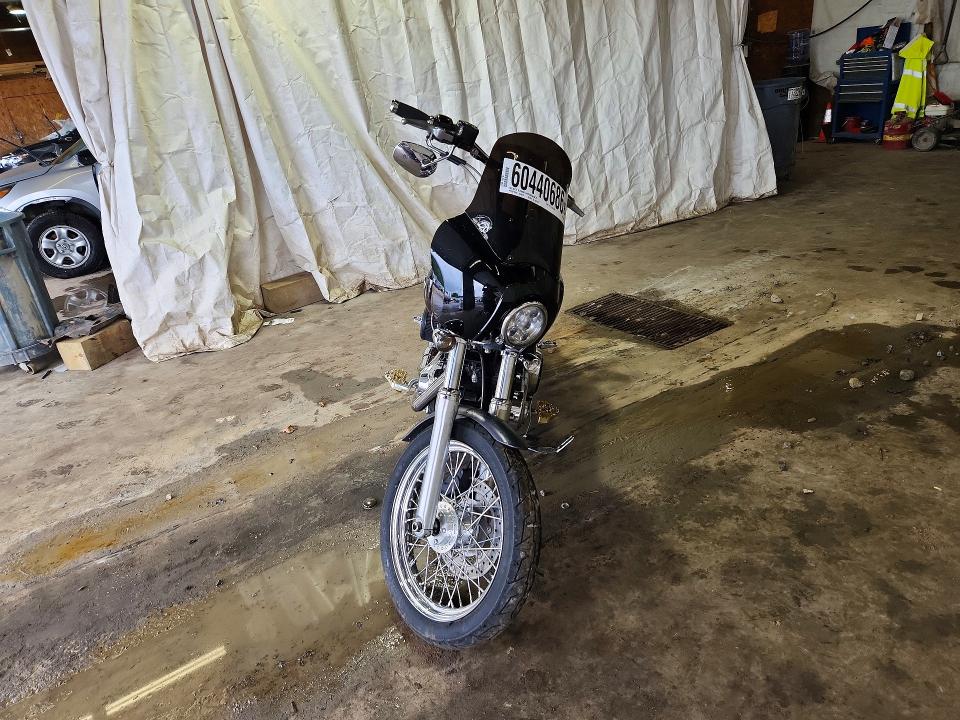 2013 Harley-davidson Super-glide VIN 1HD1GV411DC321192 COPART salvage auction — ROLLOVER, Pa - Certificate Of Salvage, sold $1,150 on 2026-07-23 (photo 2)