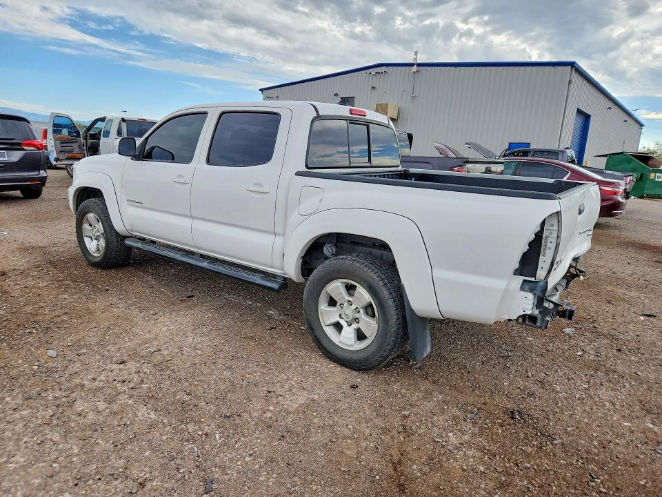 2015 Toyota Tacoma VIN 5TFJU4GN3FX072747 COPART salvage auction — REAR END, AZ - CERT OF TITLE - SALVAGE, sold $3,100 on 2026-07-24 (photo 2)