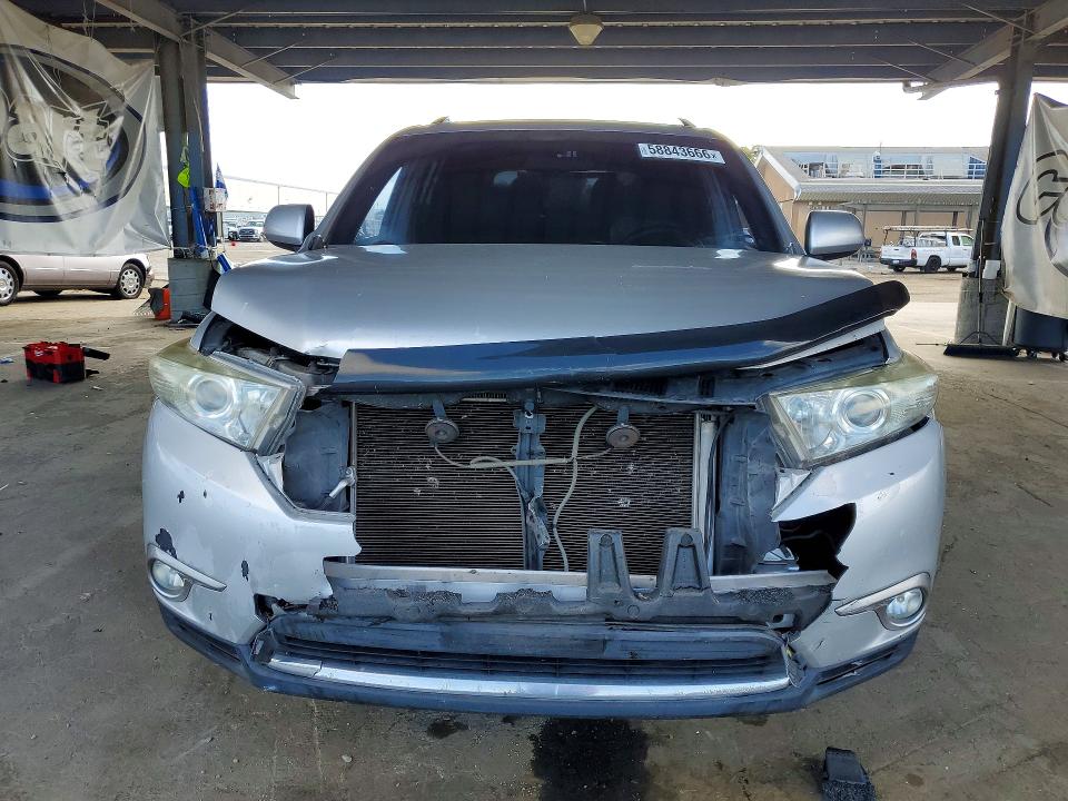 2013 Toyota Highlander VIN 5TDZK3EH6DS135729 COPART salvage auction — FRONT END, Ca - Salvage Certificate, sold $2,600 on 2026-07-09 (photo 5)