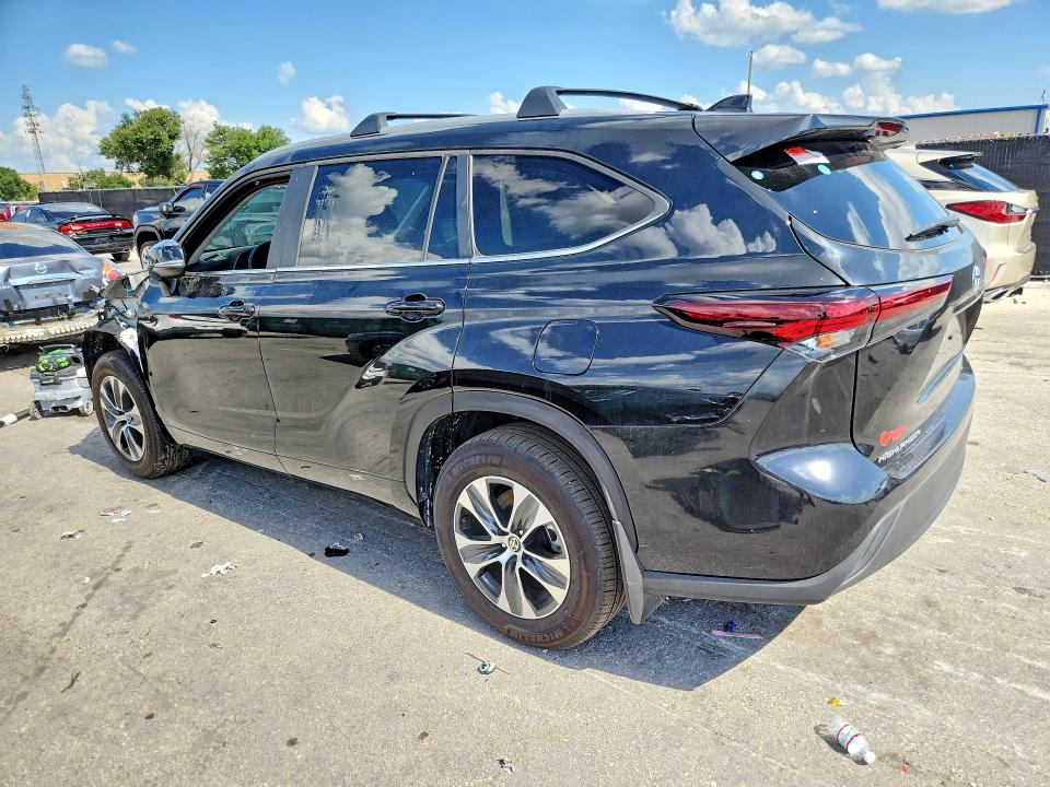 2025 Toyota Highlander VIN 5TDKDRAH4SS557578 COPART salvage auction — FRONT END, Fl - Certificate Of Title (P), sold $23,200 on 2026-07-30 (photo 2)