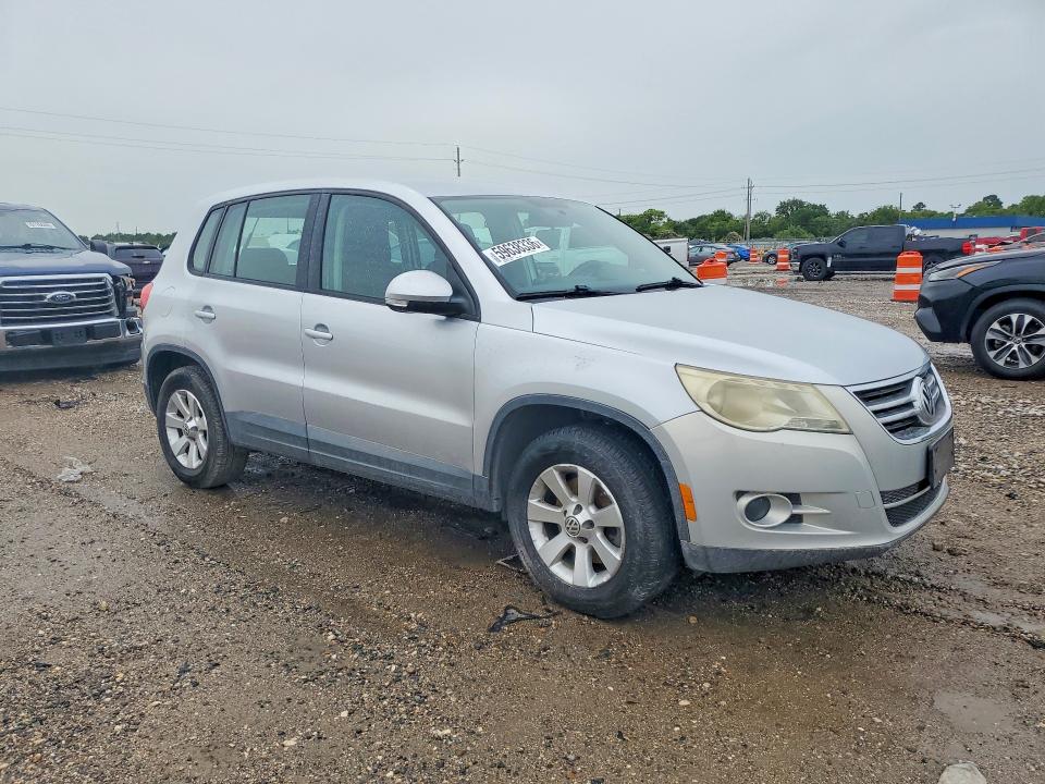2009 Volkswagen Tiguan VIN WVGAV75N99W512817 COPART salvage auction — MECHANICAL, TX - CERTIFICATE OF TITLE, sold $475 on 2026-08-06 (photo 4)